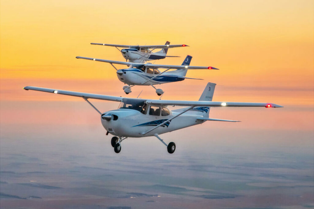 1200-Cessna-Skyhawk-Skylane-and-Turbo-Stationair-d2f6aa-original-1068x712.jpg